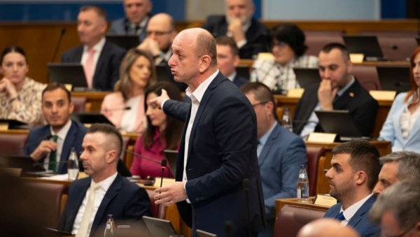 ИСПЛИВАВА ИСТИНА О ЛАЖИРАНОМ ГЕНОЦИДУ: Црна Гора шаље у УН два амандмана, потврђује да ће гласати за текст резолуције ИСПЛИВАВА ИСТИНА О ЛАЖИРАНОМ ГЕНОЦИДУ: Црна Гора шаље у УН два амандмана, потврђује да ће гласати за текст резолуције