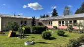 НОВИ ПРОЗОРИ ПОСЛЕ 60 ГОДИНА: Завршена прва фаза реконструкција осмолетке у Дудовици НОВИ ПРОЗОРИ ПОСЛЕ 60 ГОДИНА: Завршена прва фаза реконструкција осмолетке у Дудовици
