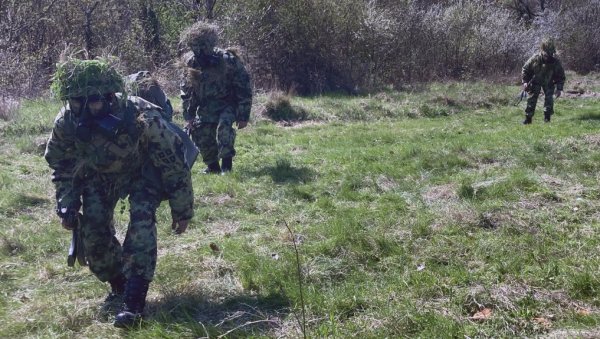 У КАСАРНЕ И СТРОЈ ОД ЈУНА ДОГОДИНЕ: Председник потписао сагласност, Влада наложила хитне процецуре У КАСАРНЕ И СТРОЈ ОД ЈУНА ДОГОДИНЕ: Председник потписао сагласност, Влада наложила хитне процецуре