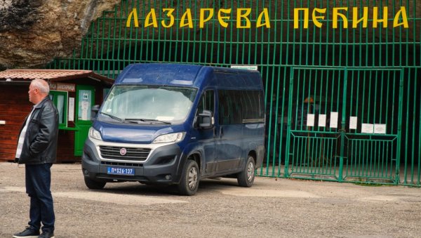 ПОЛИЦИЈА И ДАНАС ТРАЖИ ДАНКИНО ТЕЛО: Потрага преусмерена на две локације недалеко од куће осумњченог за убиство детета (ФОТО) ПОЛИЦИЈА И ДАНАС ТРАЖИ ДАНКИНО ТЕЛО: Потрага преусмерена на две локације недалеко од куће осумњченог за убиство детета (ФОТО)