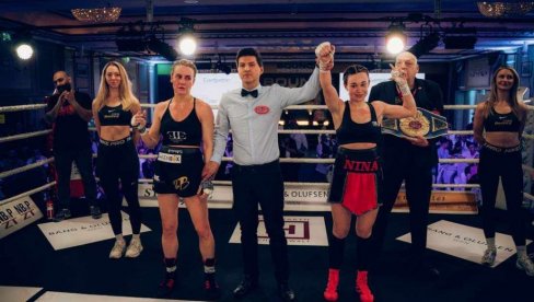 SMEDEREVKA NINA PAVLOVIĆ ŠAMPIONKA SVETA U PROFI BOKSU U LAKOJ KATEGORIJI: Pobedom nad Nemicom uzela šampionski pojas u Beču SMEDEREVKA NINA PAVLOVIĆ ŠAMPIONKA SVETA U PROFI BOKSU U LAKOJ KATEGORIJI: Pobedom nad Nemicom uzela šampionski pojas u Beču
