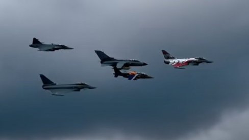 ŠTA SU RAFALI - SAVREMENI LOVCI KOJE SRBIJA NAMERAVA DA KUPI: Evo zašto su to sjajni avioni (FOTO/VIDEO) ŠTA SU RAFALI - SAVREMENI LOVCI KOJE SRBIJA NAMERAVA DA KUPI: Evo zašto su to sjajni avioni (FOTO/VIDEO)
