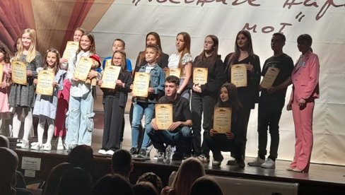 SMORA RECITATORA PESNIČE NARODA MOG: Krupanj domaćin SMORA RECITATORA PESNIČE NARODA MOG: Krupanj domaćin