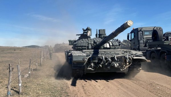 ИЗВИЂАЧКИ АВИОН ЛЕТЕ УЗ ГРАНИЦУ СРБИЈЕ: Војна вежба „Вихор 2024“ два дана под присмотром Француза! ИЗВИЂАЧКИ АВИОН ЛЕТЕ УЗ ГРАНИЦУ СРБИЈЕ: Војна вежба „Вихор 2024“ два дана под присмотром Француза!