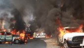 ГОРИ ЗГРАДА У МЕКСИКУ: Демонстранти пале зграду владе, и десетине аутомобила након смрти студента (ВИДЕО)
