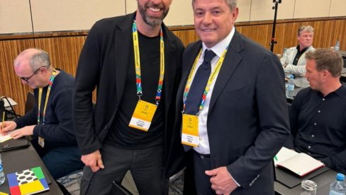 NISU SVI ZA 26 IGRAČA NA EURO 2024: Selektor Dragan Stojković poslao poruku sa seminara UEFA u Dizeldorfu NISU SVI ZA 26 IGRAČA NA EURO 2024: Selektor Dragan Stojković poslao poruku sa seminara UEFA u Dizeldorfu