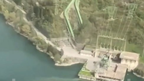 PRVE FOTOGRAFIJE I SNIMCI KATASTROFE U ITALIJI: Novi detalji ekpslozije u hidroelektrani (FOTO/VIDEO) PRVE FOTOGRAFIJE I SNIMCI KATASTROFE U ITALIJI: Novi detalji ekpslozije u hidroelektrani (FOTO/VIDEO)