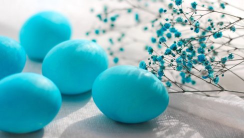 Фарбање јаја уз помоћ КУПУСА: Добићете најлепшу плаву и зелену боју