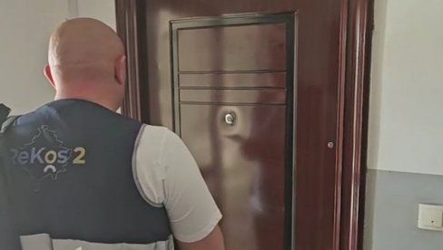 JESTE LI ŽENA SA KRUNOM? Popisni listići na srpskom prepuni besmislica (FOTO) JESTE LI ŽENA SA KRUNOM? Popisni listići na srpskom prepuni besmislica (FOTO)