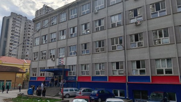 ЗА УЖИЧКУ ШКОЛУ 540 ХИЉАДА ЕВРА: Учењем до лаког запослења ЗА УЖИЧКУ ШКОЛУ 540 ХИЉАДА ЕВРА: Учењем до лаког запослења