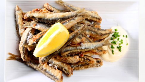 NAJBRŽI RECEPT ZA GIRICE: Ni jednostavnije ribe, ni ukusnijeg ručka NAJBRŽI RECEPT ZA GIRICE: Ni jednostavnije ribe, ni ukusnijeg ručka