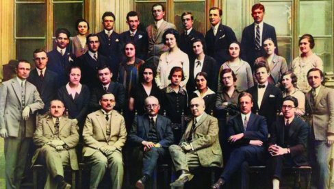 ŽIVOT I ZNAČAJ RUSKIH PROFESORA NA BEOGRADSKOM UNIVERZITETU: Knjiga istoričara Dragomira Bondžića o emigrantima posle Oktobarske revolucije ŽIVOT I ZNAČAJ RUSKIH PROFESORA NA BEOGRADSKOM UNIVERZITETU: Knjiga istoričara Dragomira Bondžića o emigrantima posle Oktobarske revolucije
