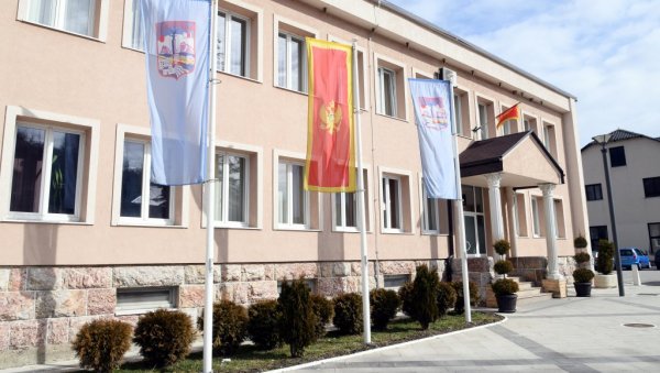СНП И ДЕМОКРАТЕ У КОАЛИЦИЈИ? У Андријевици све мање непознанице пред локалне изборе СНП И ДЕМОКРАТЕ У КОАЛИЦИЈИ? У Андријевици све мање непознанице пред локалне изборе