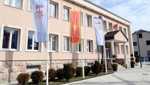 SNP I DEMOKRATE U KOALICIJI? U Andrijevici sve manje nepoznanice pred lokalne izbore SNP I DEMOKRATE U KOALICIJI? U Andrijevici sve manje nepoznanice pred lokalne izbore