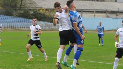 „BELI“ VREBAJU NOVI TRIJUMF: Kraljevačka Sloga sutra na Gradskom stadionu dočekuje Polet „BELI“ VREBAJU NOVI TRIJUMF: Kraljevačka Sloga sutra na Gradskom stadionu dočekuje Polet