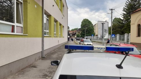 VOZILI DROGIRANI: Policija u Leskovcu zadržala dvojicu vozača pod dejstvom psihoaktivnih supstanci VOZILI DROGIRANI: Policija u Leskovcu zadržala dvojicu vozača pod dejstvom psihoaktivnih supstanci