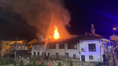 POŽAR U NOVOM PAZARU: Jedna osoba u teškom stanju, evakuisano više ljudi POŽAR U NOVOM PAZARU: Jedna osoba u teškom stanju, evakuisano više ljudi