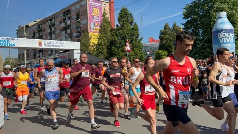 РУС БЕЗ ПРЕМЦА: Вјачеслав Соколов оборио рекорд јагодинског полумаратона (ФОТО)