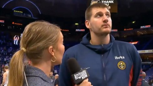 JOKIĆ SOČNO OPSOVAO NA SRPSKOM: Srećom, Amerikanka ga sigurno nije razumela (VIDEO) JOKIĆ SOČNO OPSOVAO NA SRPSKOM: Srećom, Amerikanka ga sigurno nije razumela (VIDEO)
