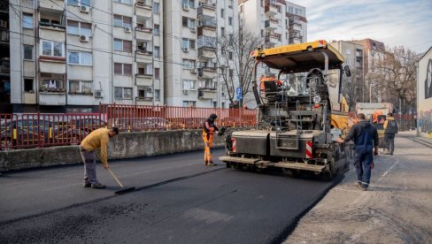 IZDVOJILI 55 MILIONA DINARA: Opština Stari grad ulaže u obrazovne ustanove IZDVOJILI 55 MILIONA DINARA: Opština Stari grad ulaže u obrazovne ustanove