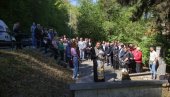 SEĆANJE NA POGIBIJU 118 UŽIČANA: Venci za pale junake - Branili grad od Nemaca u Drugom svetskom ratu