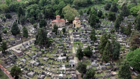 PRETKE PREPUSTILI NEMARU I ZABORAVU: Staro smederevsko groblje kao svedok istorije i kulture zaslužuje mnogo više od današnjeg izgleda