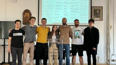 DEBATOVALI I POBEDILI: Kragujevčani osvojili dva prva mesta na turniru u Beogradu DEBATOVALI I POBEDILI: Kragujevčani osvojili dva prva mesta na turniru u Beogradu