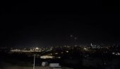 EKSPLOZIJA U JERUSALIMU: Viđene eksplozije, sirene zavijaju u istočnom Jerusalimu (VIDEO) EKSPLOZIJA U JERUSALIMU: Viđene eksplozije, sirene zavijaju u istočnom Jerusalimu (VIDEO)
