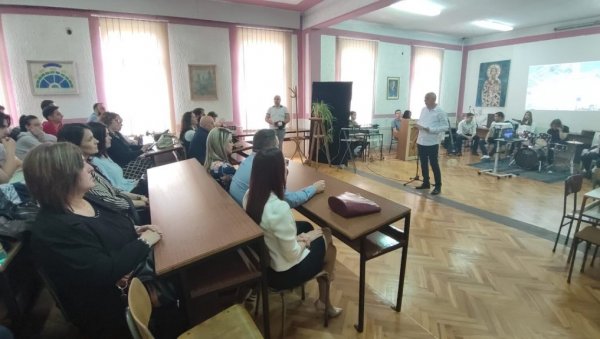 РЕЗУЛТАТИ ИХ СВРСТАВАЈУ У РЕД НАЈУСПЕШНИЈИХ: Ћупријска гимназија обележила 115 година постојања и рада РЕЗУЛТАТИ ИХ СВРСТАВАЈУ У РЕД НАЈУСПЕШНИЈИХ: Ћупријска гимназија обележила 115 година постојања и рада
