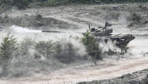 VIHOR SRPSKOG ORUŽJA BRIŠE NEBOM I ZEMLJOM: Najsloženiji segment jedne od najvećih i najsveobuhvatnijih vežbi VS u petak na Pešteru VIHOR SRPSKOG ORUŽJA BRIŠE NEBOM I ZEMLJOM: Najsloženiji segment jedne od najvećih i najsveobuhvatnijih vežbi VS u petak na Pešteru