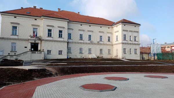 ТАКМИЧИ СЕ ОКО 500 ИЗВОЂАЧА ИЗ 17 ДРЖАВА: Сремска Митровица домаћин интернационалног такмичења Sirmium music fest ТАКМИЧИ СЕ ОКО 500 ИЗВОЂАЧА ИЗ 17 ДРЖАВА: Сремска Митровица домаћин интернационалног такмичења Sirmium music fest