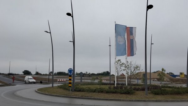 ДЕВЕТ УЛИЦА НА МИШЕЛУКУ: У Петроварадину једно од највећих градилишта ове године ДЕВЕТ УЛИЦА НА МИШЕЛУКУ: У Петроварадину једно од највећих градилишта ове године