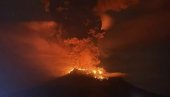 PET VELIKIH ERUPCIJA ZA SAMO 24 SATA: Vlasti izdale upozorenja najvišeg nivoa, naređena hitna evakuacija ljudi (FOTO)