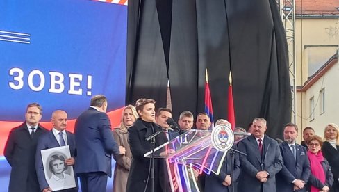 BRNABIĆ POSLALA SNAŽNU PORUKU IZ BANJALUKE: Važno je da se držimo zajedno i da smo u našem nacionalnom biću jedno BRNABIĆ POSLALA SNAŽNU PORUKU IZ BANJALUKE: Važno je da se držimo zajedno i da smo u našem nacionalnom biću jedno