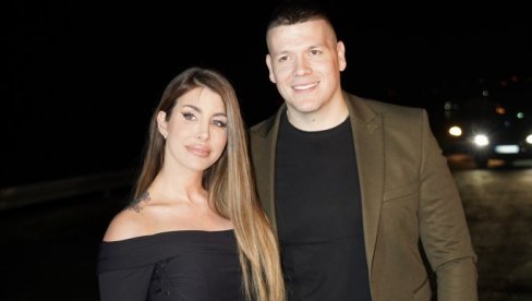 INFARKT MOJE DUŠE: Sloba Radanović izdao novi album, okupio brojne kolege i istakao koju pesmu je posvetio svojoj ženi (FOTO) INFARKT MOJE DUŠE: Sloba Radanović izdao novi album, okupio brojne kolege i istakao koju pesmu je posvetio svojoj ženi (FOTO)