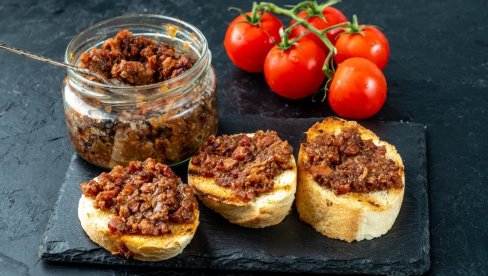 DŽEM OD SLANINE: Pravi delikates koji se lako pravi DŽEM OD SLANINE: Pravi delikates koji se lako pravi