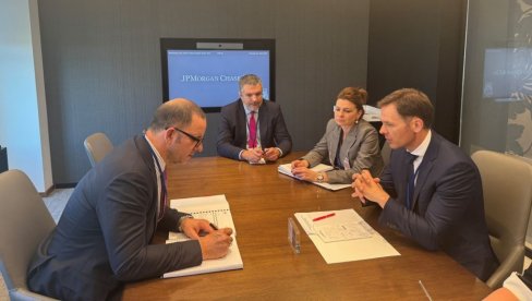 TO JE ZA NAŠE FINANSIJE NAJZNAČAJNIJA BORBA Mali: Optimista sam nakon sastanka sa “S&P”, očekujemo investicioni rejting (FOTO) TO JE ZA NAŠE FINANSIJE NAJZNAČAJNIJA BORBA Mali: Optimista sam nakon sastanka sa “S&P”, očekujemo investicioni rejting (FOTO)