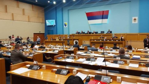 SADA JE ZVANIČNO: Jednoglasno usvojeno povećanje plate medicinskim sestrama u Republici Srpskoj