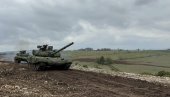 ТЕНКОВИ КАО ПОНОС СРБИЈЕ: Погледајте демонстрацију силе на Пештеру (ВИДЕО) ТЕНКОВИ КАО ПОНОС СРБИЈЕ: Погледајте демонстрацију силе на Пештеру (ВИДЕО)