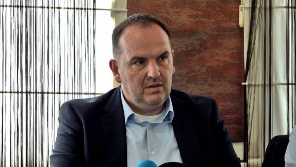 ПРИОРИТЕТ У ВЕКТРА БОКИ: Нови Одбор директора да спречи стечај ПРИОРИТЕТ У ВЕКТРА БОКИ: Нови Одбор директора да спречи стечај
