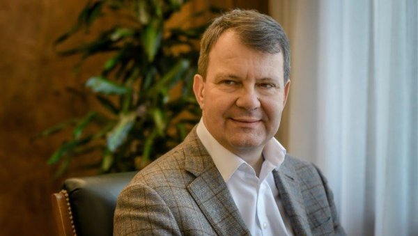 ИДЕАЛИ СУ СЕ ПОВУКЛИ ПРЕД ИНТЕРЕСИМА Intervju: Игор Мировић, песник и политичар ИДЕАЛИ СУ СЕ ПОВУКЛИ ПРЕД ИНТЕРЕСИМА Intervju: Игор Мировић, песник и политичар