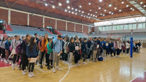 MALE OLIMPIJSKE IGRE U ODBOJCI: U Višegradu takmičenje za dečake i devojčice Sarajevsko-romanijske regije MALE OLIMPIJSKE IGRE U ODBOJCI: U Višegradu takmičenje za dečake i devojčice Sarajevsko-romanijske regije