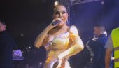 SPEKTAKL KAKAV ŠABAC NE PAMTI: Ceca Ražnatović srušila sve rekorde (FOTO/VIDEO) SPEKTAKL KAKAV ŠABAC NE PAMTI: Ceca Ražnatović srušila sve rekorde (FOTO/VIDEO)