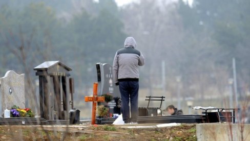 BIZARNOST NA SAHRANI KAKVA SE NE VIĐA: Divlja zver preprečila put povorci, nastala opšta panika