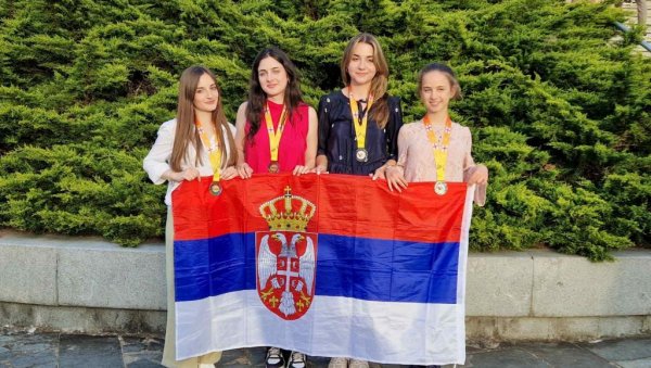 ЗНАЊЕМ НАНИЗАЛЕ ЧЕТИРИ МЕДАЉЕ: Представници Србије на 31. математичкој олимпијади у Грузији освојиле четири медаље ЗНАЊЕМ НАНИЗАЛЕ ЧЕТИРИ МЕДАЉЕ: Представници Србије на 31. математичкој олимпијади у Грузији освојиле четири медаље