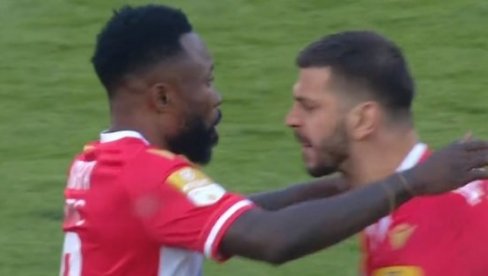 LUDI VEČITI DERBI: Drugi gol na Marakani za samo 16 minuta meča Crvena zvezda - Partizan (VIDEO) LUDI VEČITI DERBI: Drugi gol na Marakani za samo 16 minuta meča Crvena zvezda - Partizan (VIDEO)