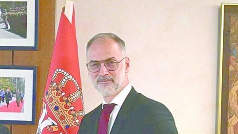 ALBANCI NAM UBUDUĆE NEĆE KROJITI KAPU Intervju Ivan Stoilković: Makedonski narod ogorčen zbog glasanja zvaničnog Skoplja protiv vaše zemlje ALBANCI NAM UBUDUĆE NEĆE KROJITI KAPU Intervju Ivan Stoilković: Makedonski narod ogorčen zbog glasanja zvaničnog Skoplja protiv vaše zemlje