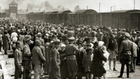 ИСТОРИЧАР УЗ ПОМОЋ АИ: Идентификовао нацисту са фотографије Холокауста ИСТОРИЧАР УЗ ПОМОЋ АИ: Идентификовао нацисту са фотографије Холокауста