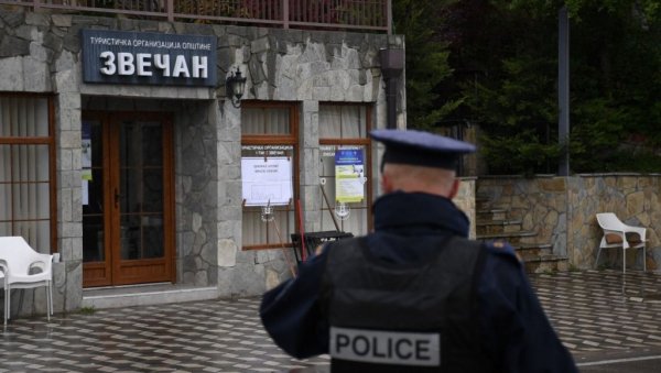 У ЗВЕЧАНУ НИКО НИЈЕ ГЛАСАО: До 15 часова на референдуму изашле укупно 203 особе У ЗВЕЧАНУ НИКО НИЈЕ ГЛАСАО: До 15 часова на референдуму изашле укупно 203 особе