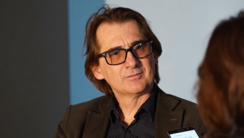 EKSPLOZIJE NEĆE DOVESTI STVARI U RED: Aleksandar Popovski, reditelj za Novosti EKSPLOZIJE NEĆE DOVESTI STVARI U RED: Aleksandar Popovski, reditelj za Novosti